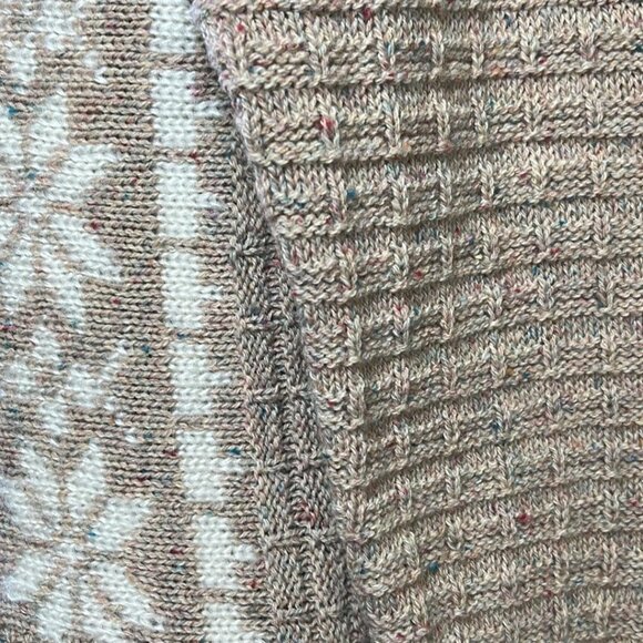 Vintage 90s Cable Knit Sweater Bee by Banff Snowflake Motif Cottage Core - Picture 6 of 7